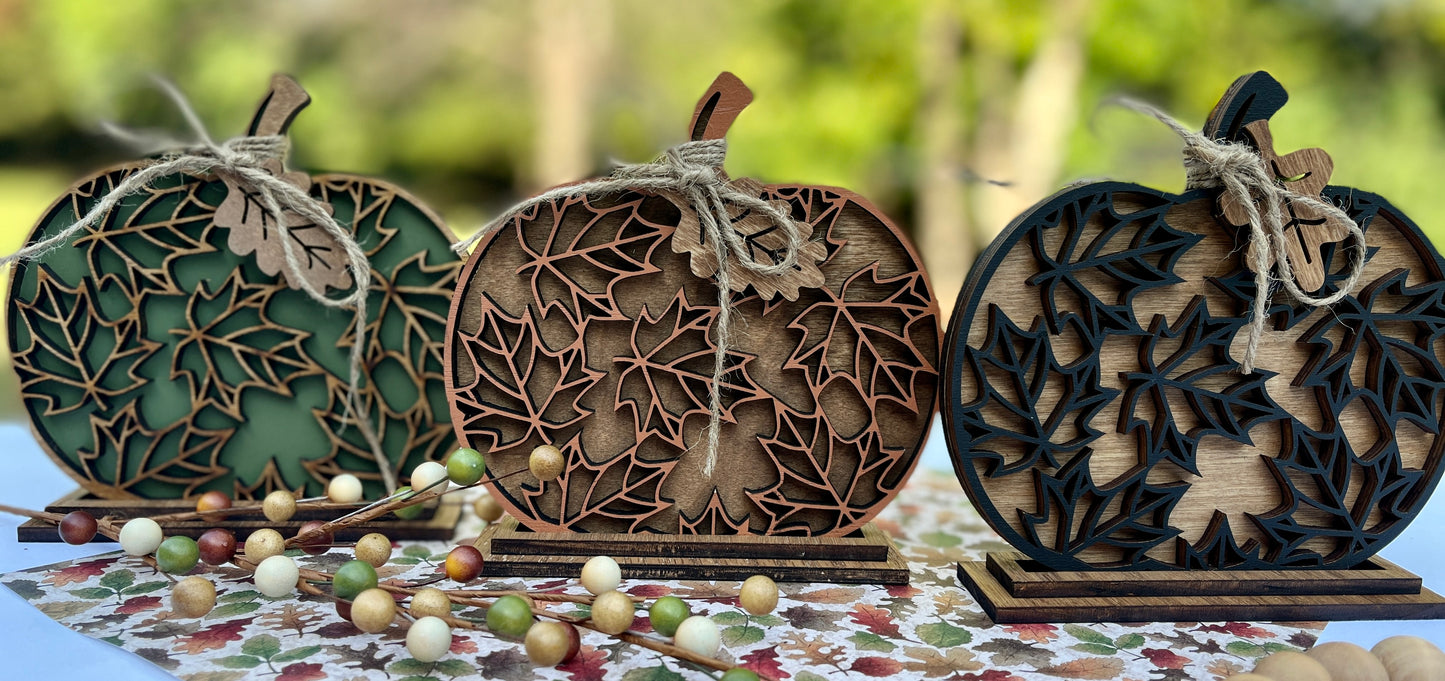 Medium Leaf Patterned Pumpkin