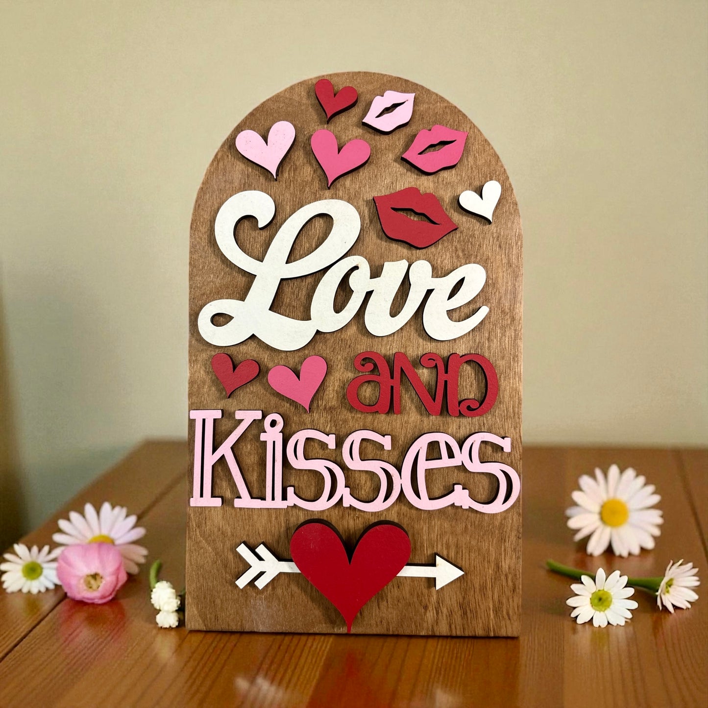 Love and Kisses Large Arch Insert