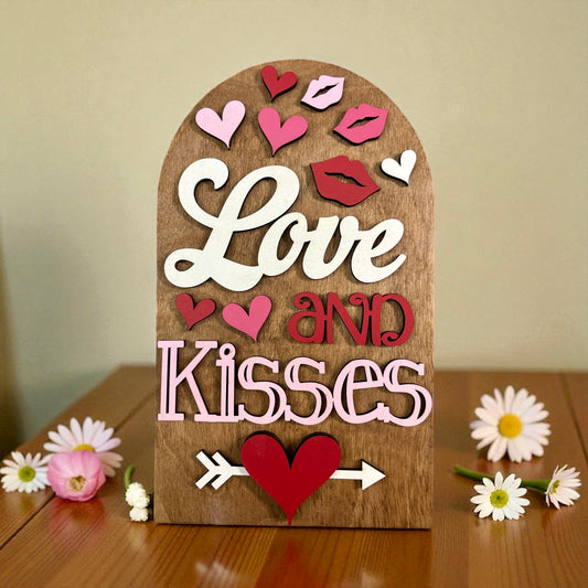 Love and Kisses Large Arch Insert